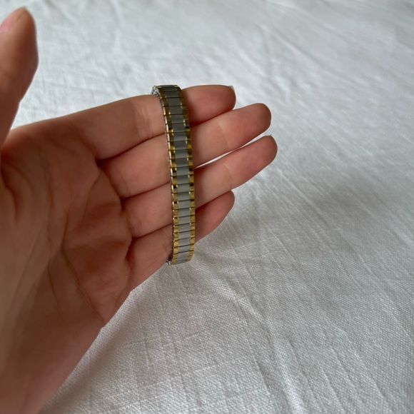 Vintage two-toned Timex stretch watch - Picture 3 of 3